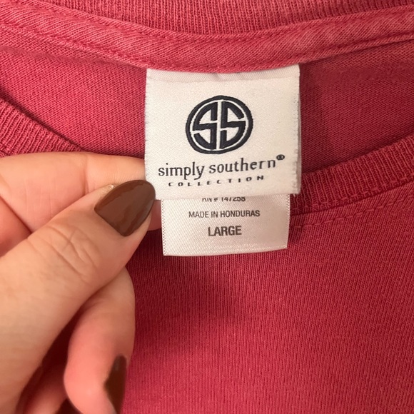 Simply Southern unisex t-shirt in size L - Picture 2 of 3